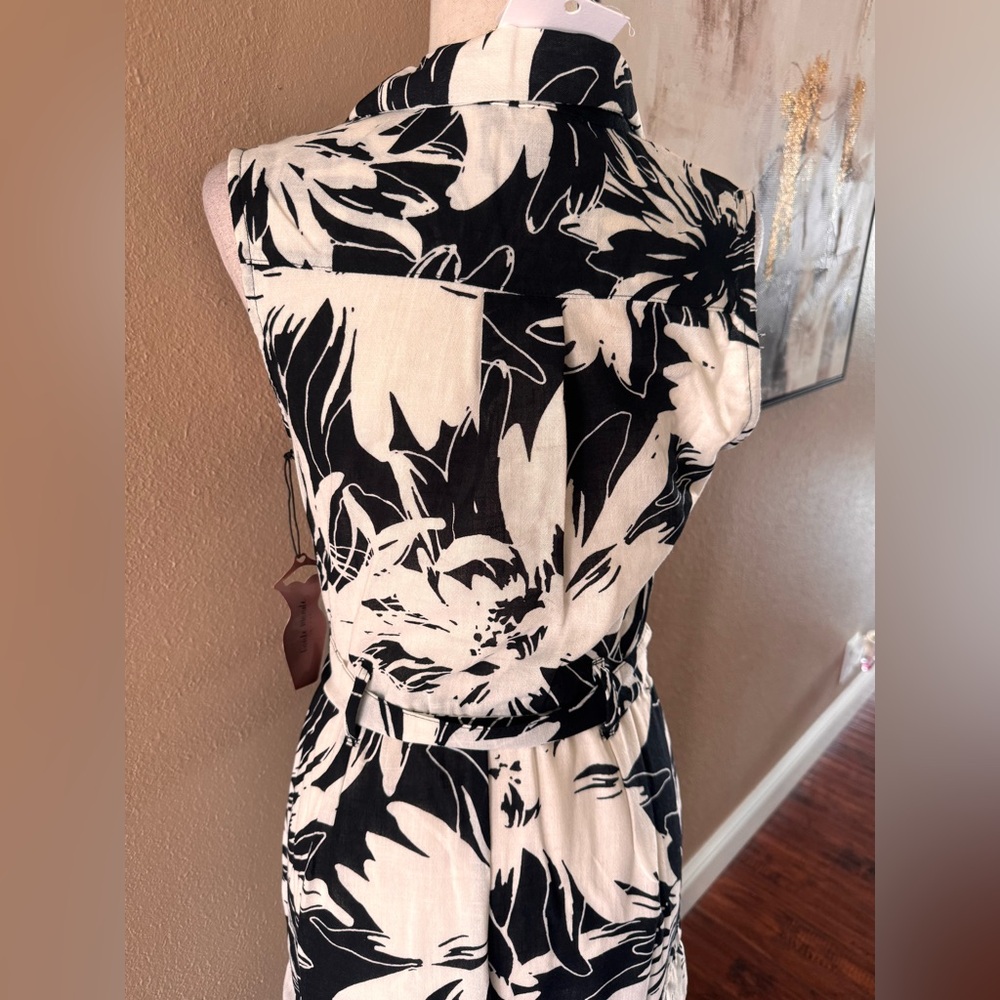 Floral Print Sleeveless Maxi Dress in Black and White - Picture 8 of 10